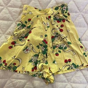 Trashy Diva Shorts yellow w/ Strawberry Print.